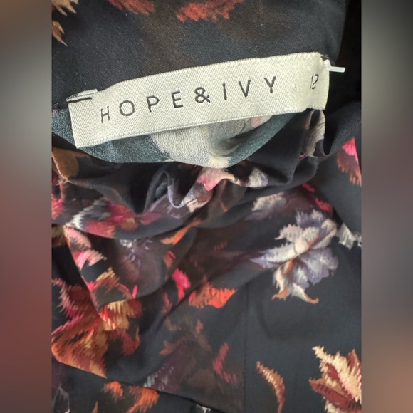 Hope & Ivy Elegant Floral Women's Dress 👗 - Picture 8 of 11